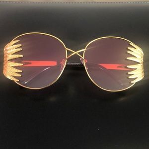 Fashionable sunglasses